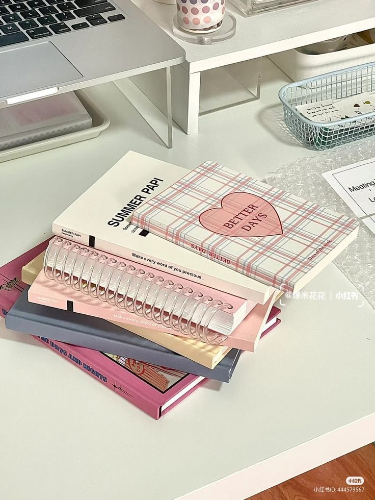 Vở Viết 200 Trang Chất Lượng, Giá Tốt Cho Năm Học Mới Vở viết 200 trang chấm bi dot grid dòng giấy dày cao cấp tại Văn phòng phẩm Study.